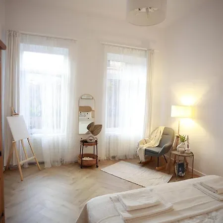 Apartment Patru